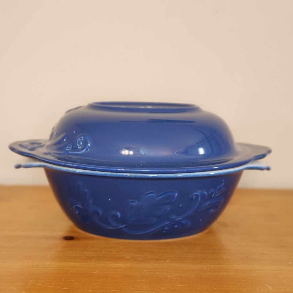 Pfaltzgraff Lidded Casserole Dish Deep Blue 2 Qt Oval Baker Weir In Your Kitchen